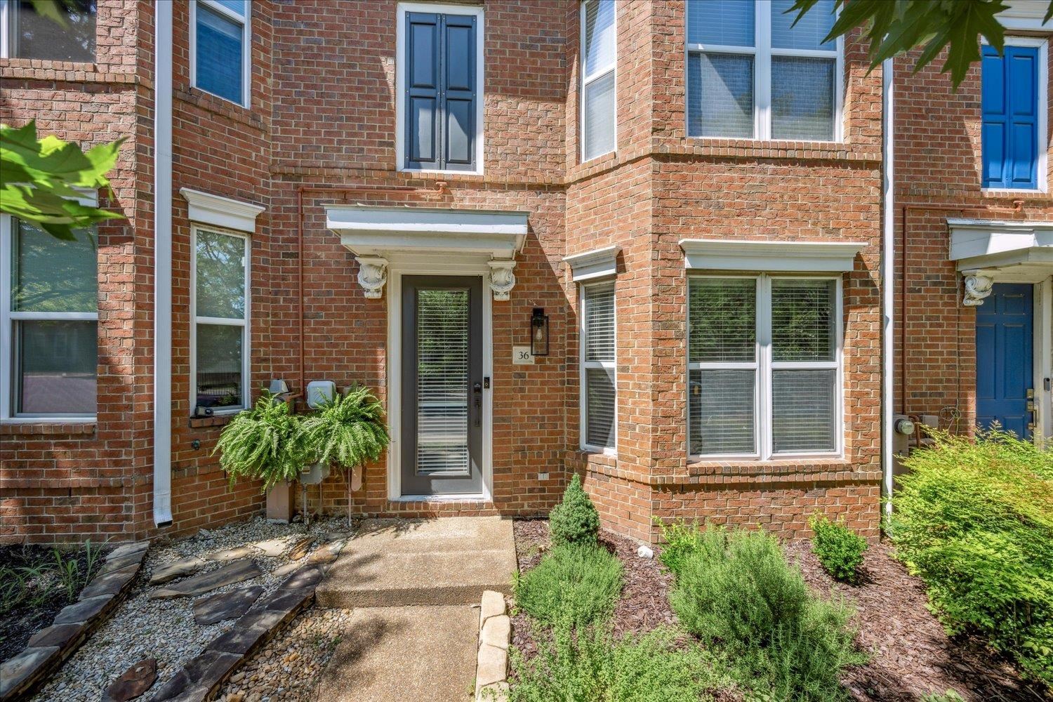 Memphis, Tennessee 38103, United States, 2 Bedrooms Bedrooms, ,3 BathroomsBathrooms,Residential,Active,137673