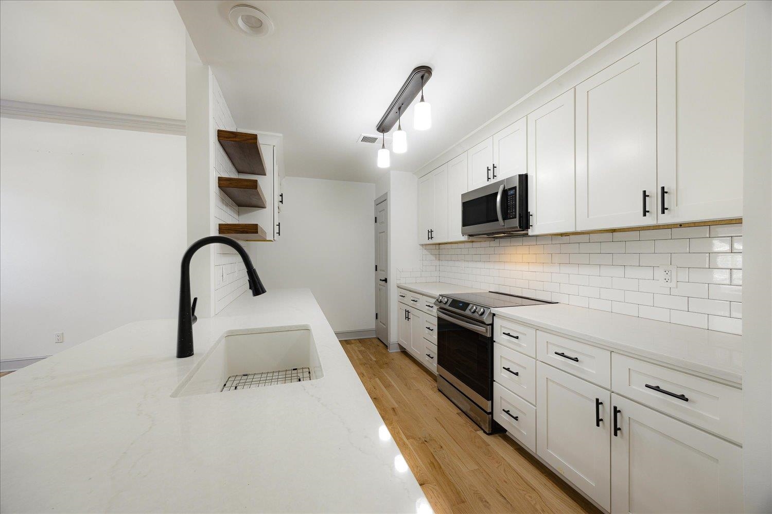 Memphis, Tennessee 38103, United States, 2 Bedrooms Bedrooms, ,3 BathroomsBathrooms,Residential,Active,137673