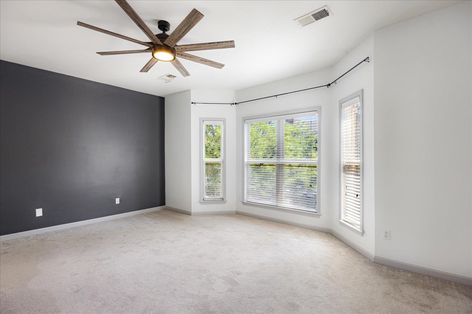 Memphis, Tennessee 38103, United States, 2 Bedrooms Bedrooms, ,3 BathroomsBathrooms,Residential,Active,137673