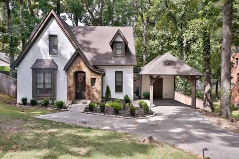Photo of 1279 W CRESTWOOD DR, Memphis, TN 38119 (MLS # 10216648)
