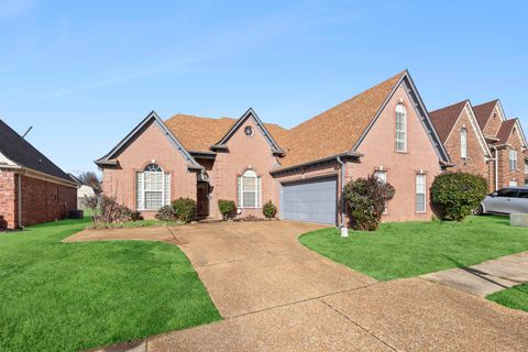 Photo of 7142 FERNBANK LN, Unicorp/Memphis, TN 38125 (MLS # 10213299)