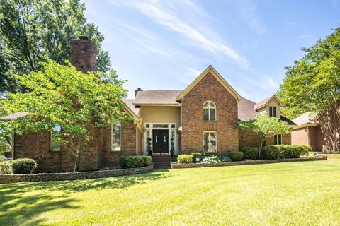 Photo of 8701 MAPLE CREEK CV, Germantown, TN 38139 (MLS # 10221319)