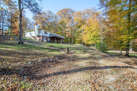 Photo of 2411 KEAZEY HOLLOW RD, Waynesboro, TN 38485 (MLS # 10209361)