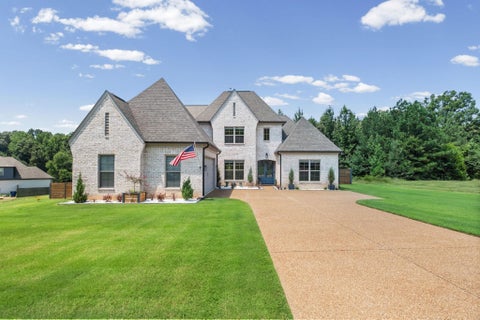 Photo of 60 CREEK SIDE DR, Somerville, TN 38068 (MLS # 10227894)