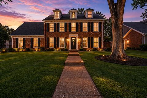 Photo of 8172 HAMPTON GROVE LN, Germantown, TN 38138 (MLS # 10222864)