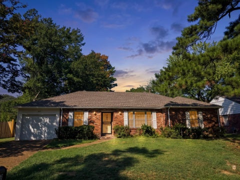 Photo of 2853 CASTLEMAN ST, Memphis, TN 38118 (MLS # 10230594)