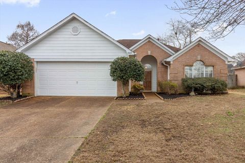 Photo of 8585 TIMBER CREEK DR, Memphis, TN 38018 (MLS # 10215059)