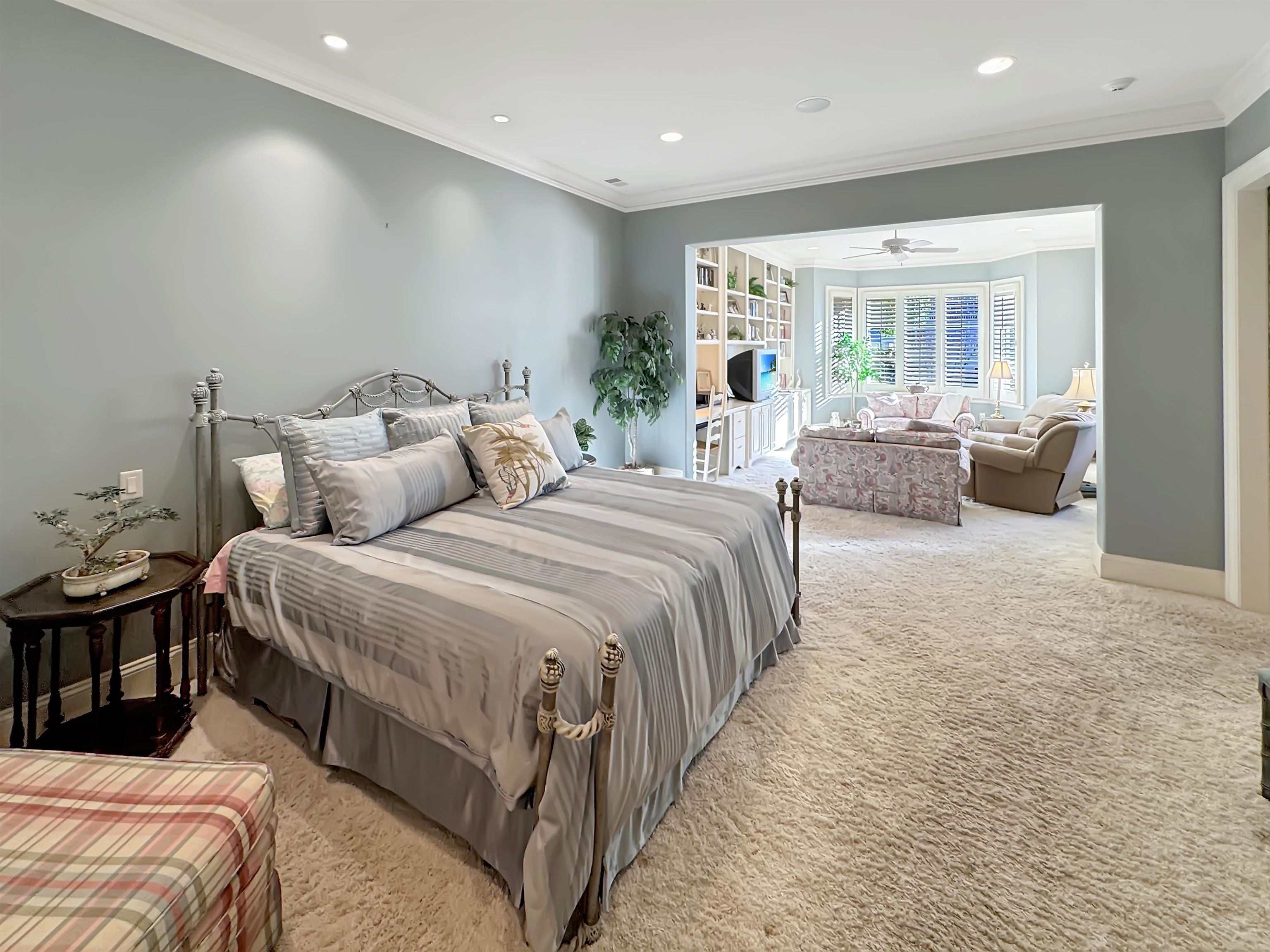 Germantown, Tennessee 38138, United States, 4 Bedrooms Bedrooms, ,5 BathroomsBathrooms,Residential,Pending,26696