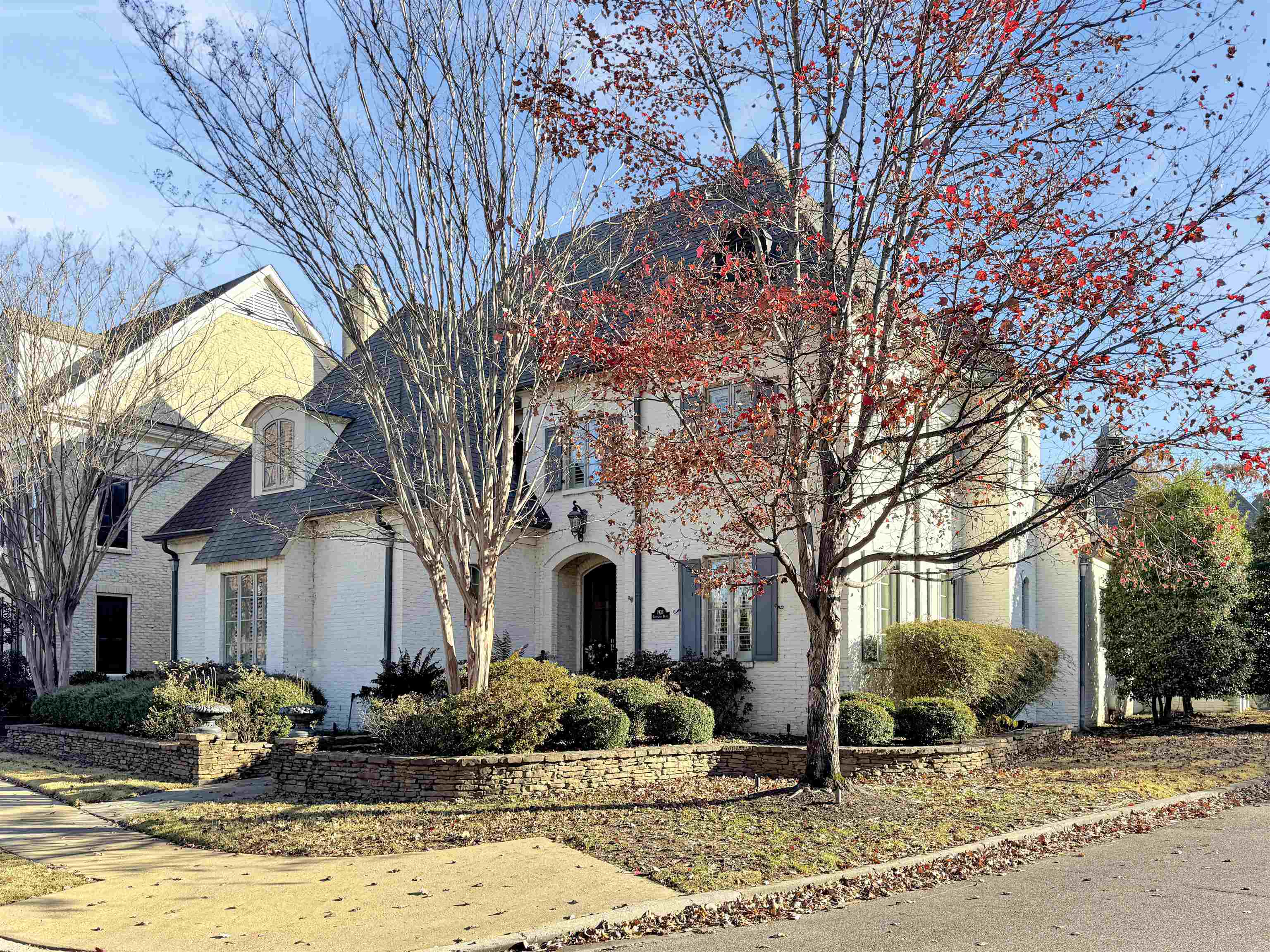 Germantown, Tennessee 38138, United States, 4 Bedrooms Bedrooms, ,5 BathroomsBathrooms,Residential,Pending,26696