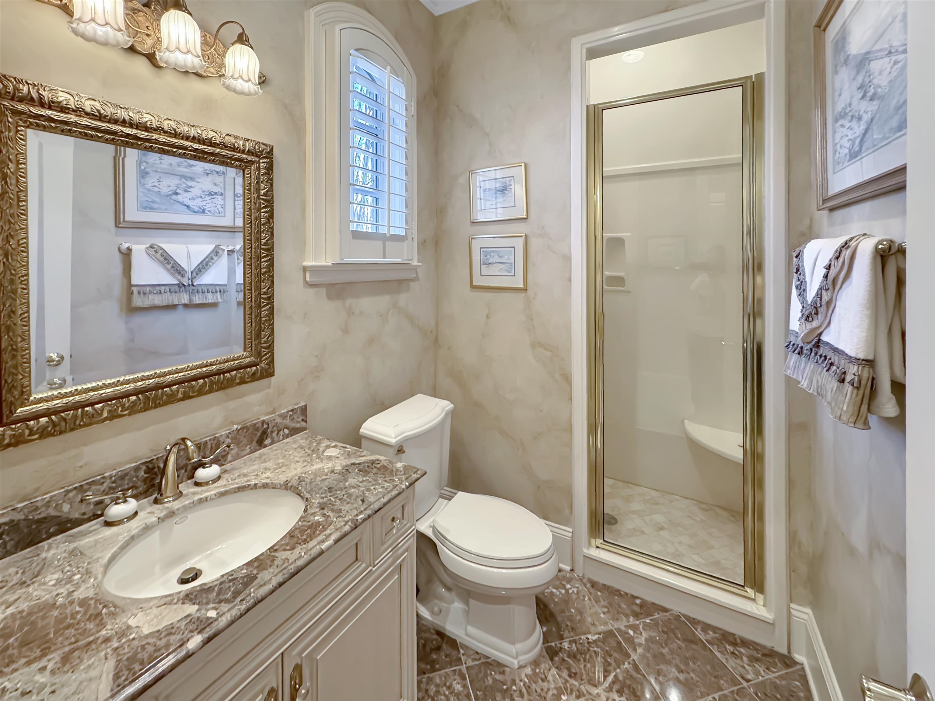 Germantown, Tennessee 38138, United States, 4 Bedrooms Bedrooms, ,5 BathroomsBathrooms,Residential,Pending,26696