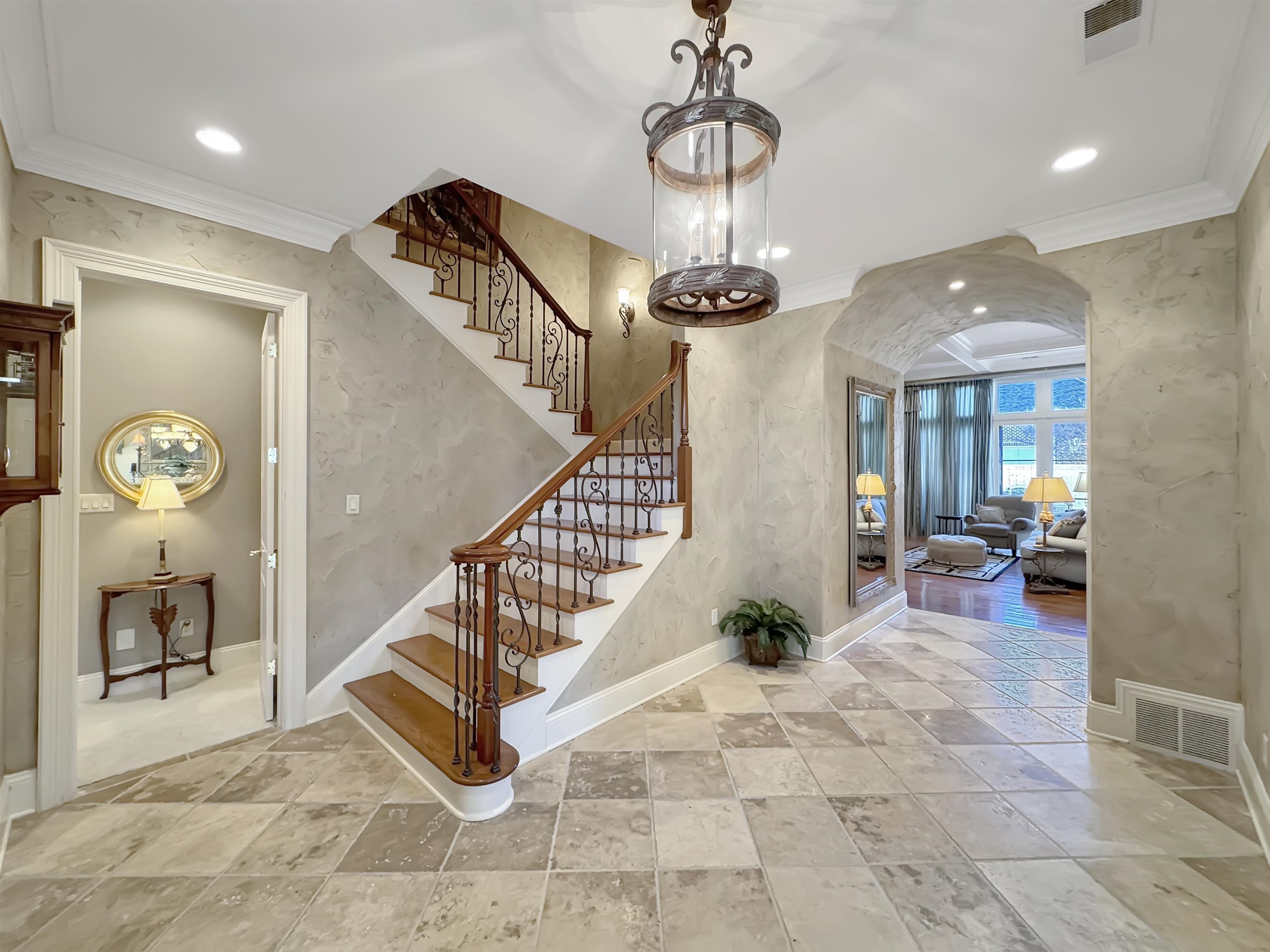 Germantown, Tennessee 38138, United States, 4 Bedrooms Bedrooms, ,5 BathroomsBathrooms,Residential,Pending,26696