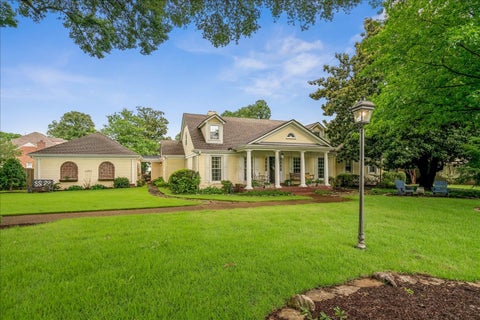 Photo of 4793 KINGSGATE PL S, Memphis, TN 38117 (MLS # 10223927)