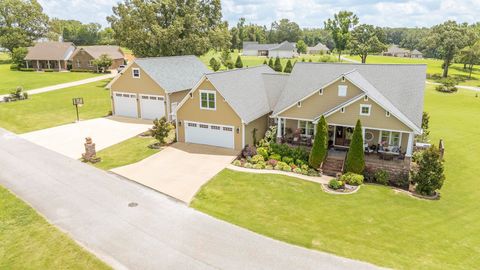 Photo of 95 GRAND OAKS CV, Savannah, TN 38372 (MLS # 10223911)