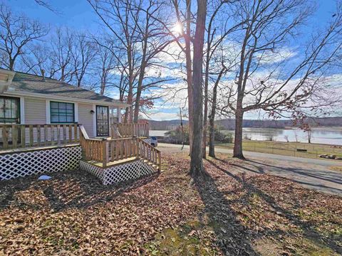 Photo of 418 LOST CREEK BOAT DOCK RD, Decaturville, TN 38329 (MLS # 10213374)
