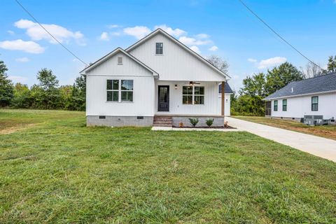 Photo of 757 CHRISTIE LOOP, Henderson, TN 38340 (MLS # 10210673)