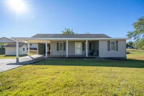 Photo of 122 CANBY CIR, Savannah, TN 38372 (MLS # 10231921)
