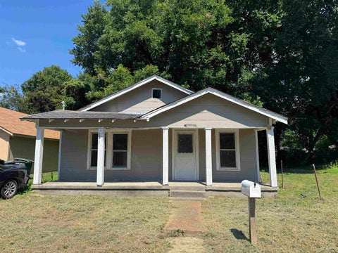 Photo of 1616 HARMEN ST, Memphis, TN 38108 (MLS # 10224055)