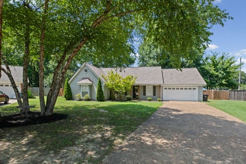 Photo of 779 DOGWOOD CV, Collierville, TN 38017 (MLS # 10225342)