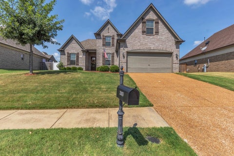 Photo of 2183 COLERIDGE DR, Cordova, TN 38016 (MLS # 10229404)