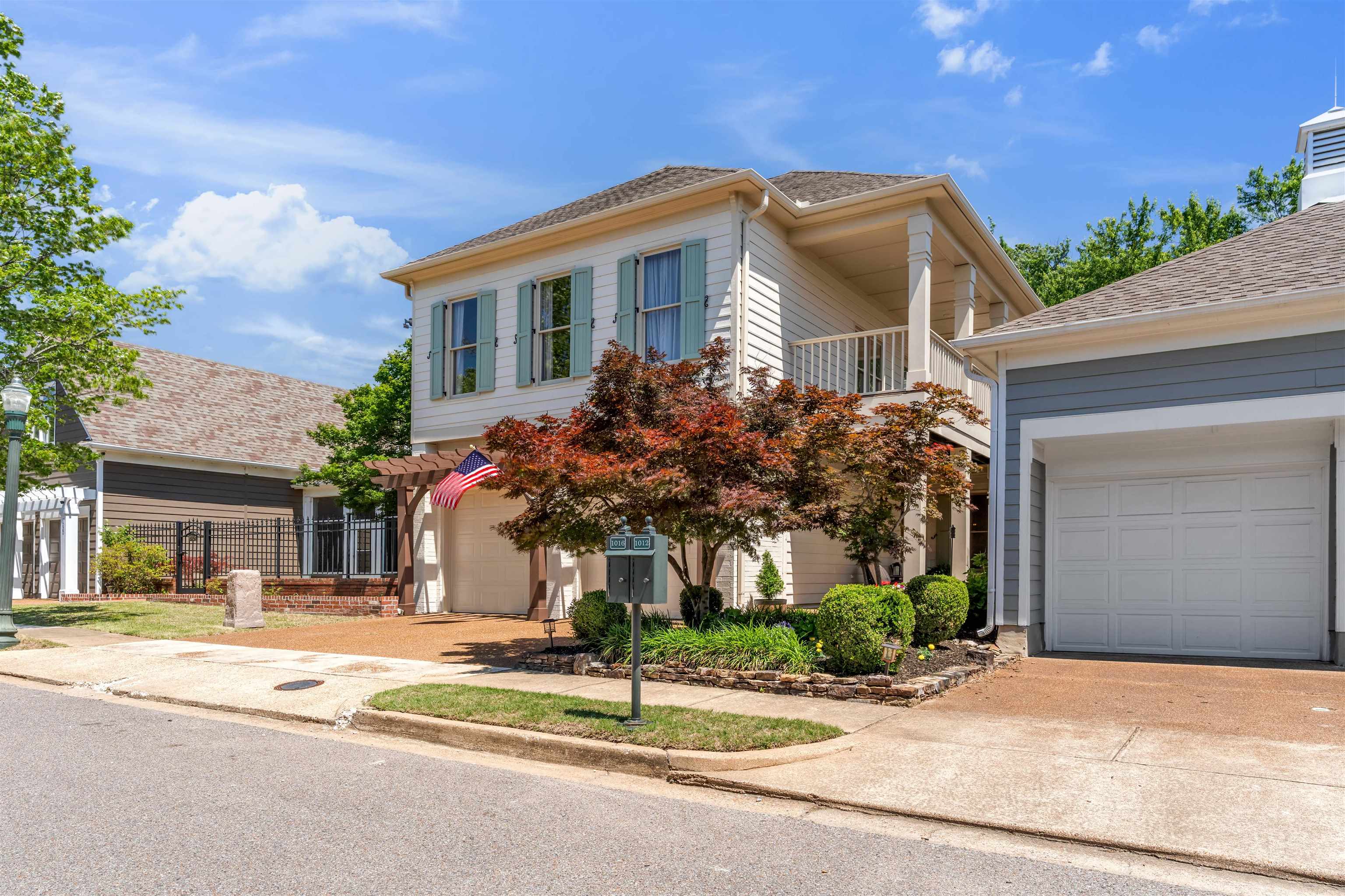 1016 RIVER LANDING DR