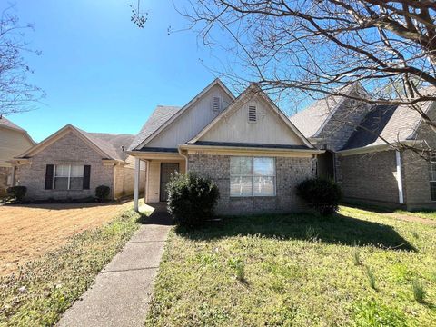 Photo of 7909 LOWRANCE RD, Unincorporated, TN 38125 (MLS # 10217114)