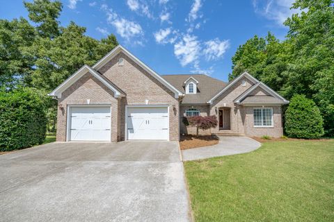 Photo of 670 BOWEN DR, Savannah, TN 38372 (MLS # 10221932)