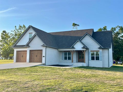 Photo of 60 SESSILE CV, Savannah, TN 38372 (MLS # 10214208)