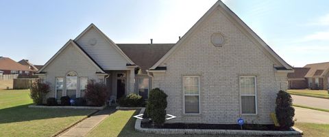 Photo of 7111 FERNBANK LN, Memphis, TN 38125 (MLS # 10222216)