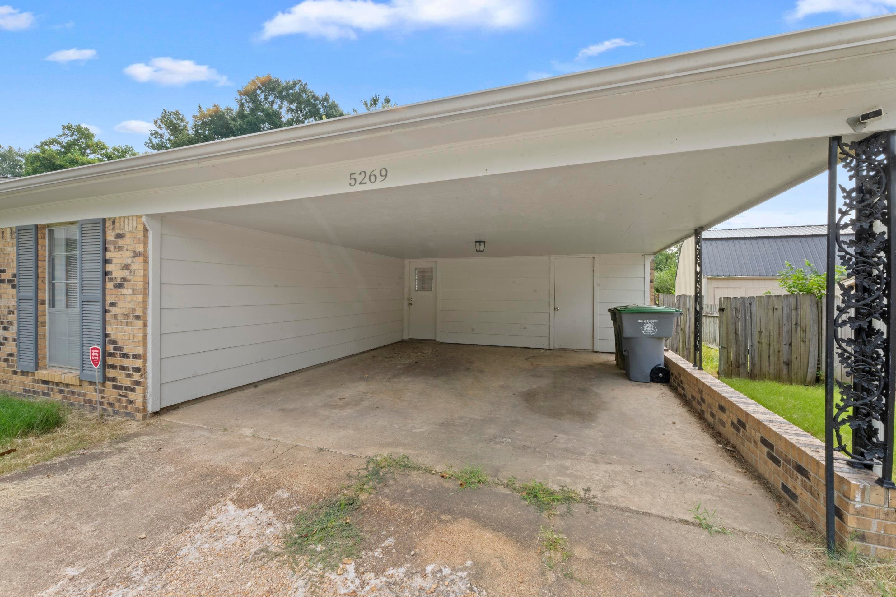 5269 YELLOWOOD RD