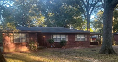 Photo of 3264 DOGWOOD LN, Memphis, TN 38116 (MLS # 10208606)