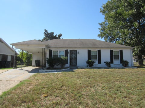 Photo of 5089 LEONARD RD, Memphis, TN 38109 (MLS # 10232278)