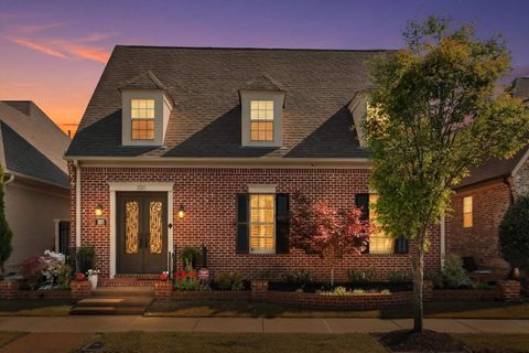 Photo of 1011 OSTLERS WAY DR, Collierville, TN 38017 (MLS # 10218972)