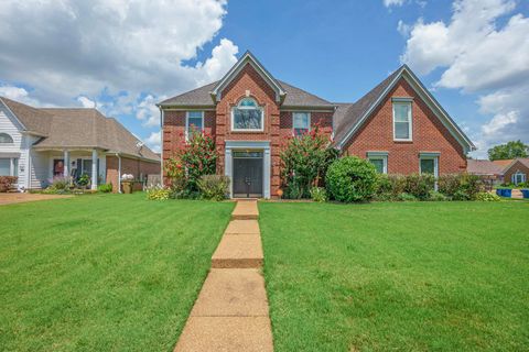 Photo of 9276 CHALKWELL AVE, Cordova, TN 38016 (MLS # 10207294)