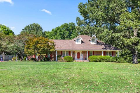 Photo of 360 LYNDSEY DR, Brighton, TN 38011 (MLS # 10215229)