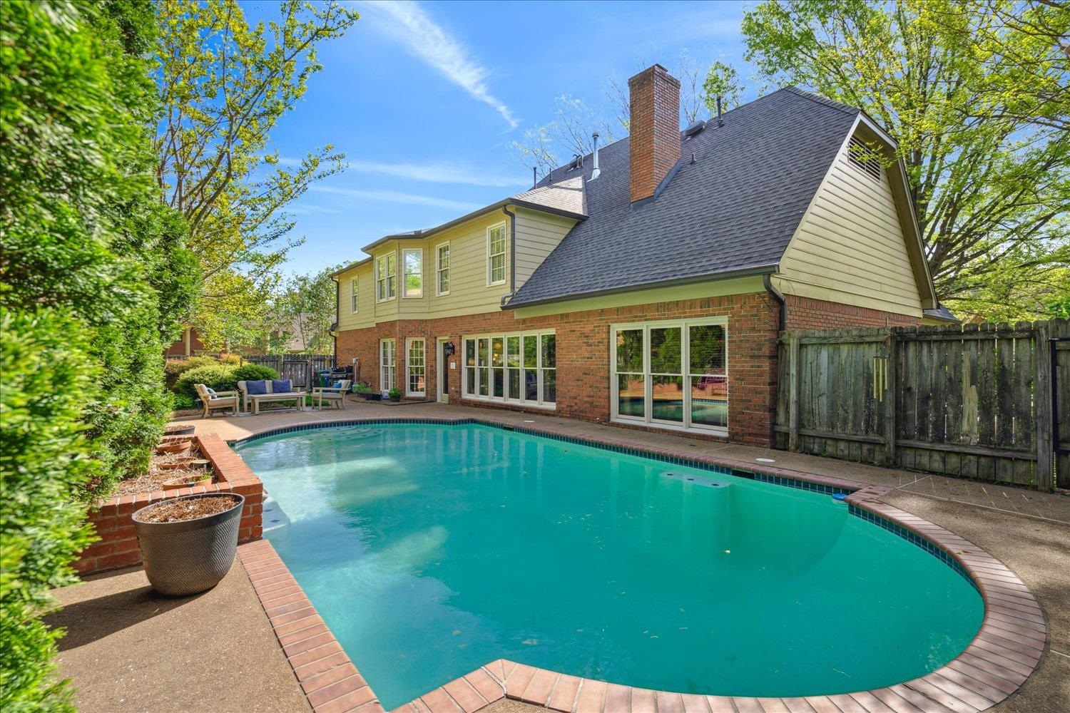 Germantown, Tennessee 38139, United States, 4 Bedrooms Bedrooms, ,3 BathroomsBathrooms,Residential,Active,201059