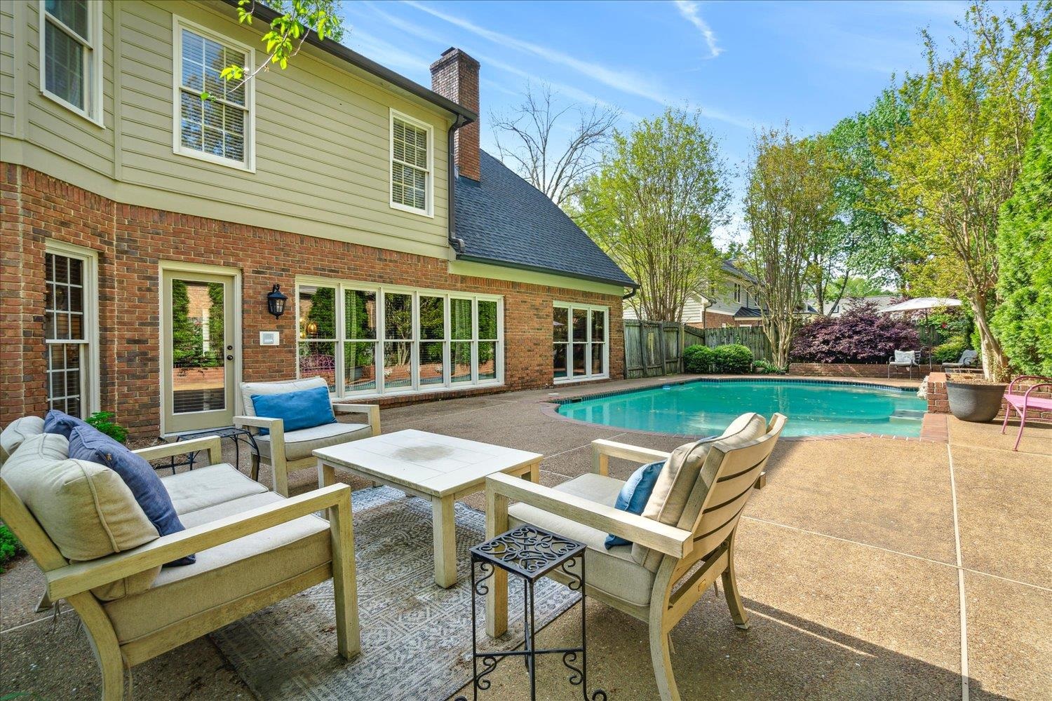 Germantown, Tennessee 38139, United States, 4 Bedrooms Bedrooms, ,3 BathroomsBathrooms,Residential,Active,201059