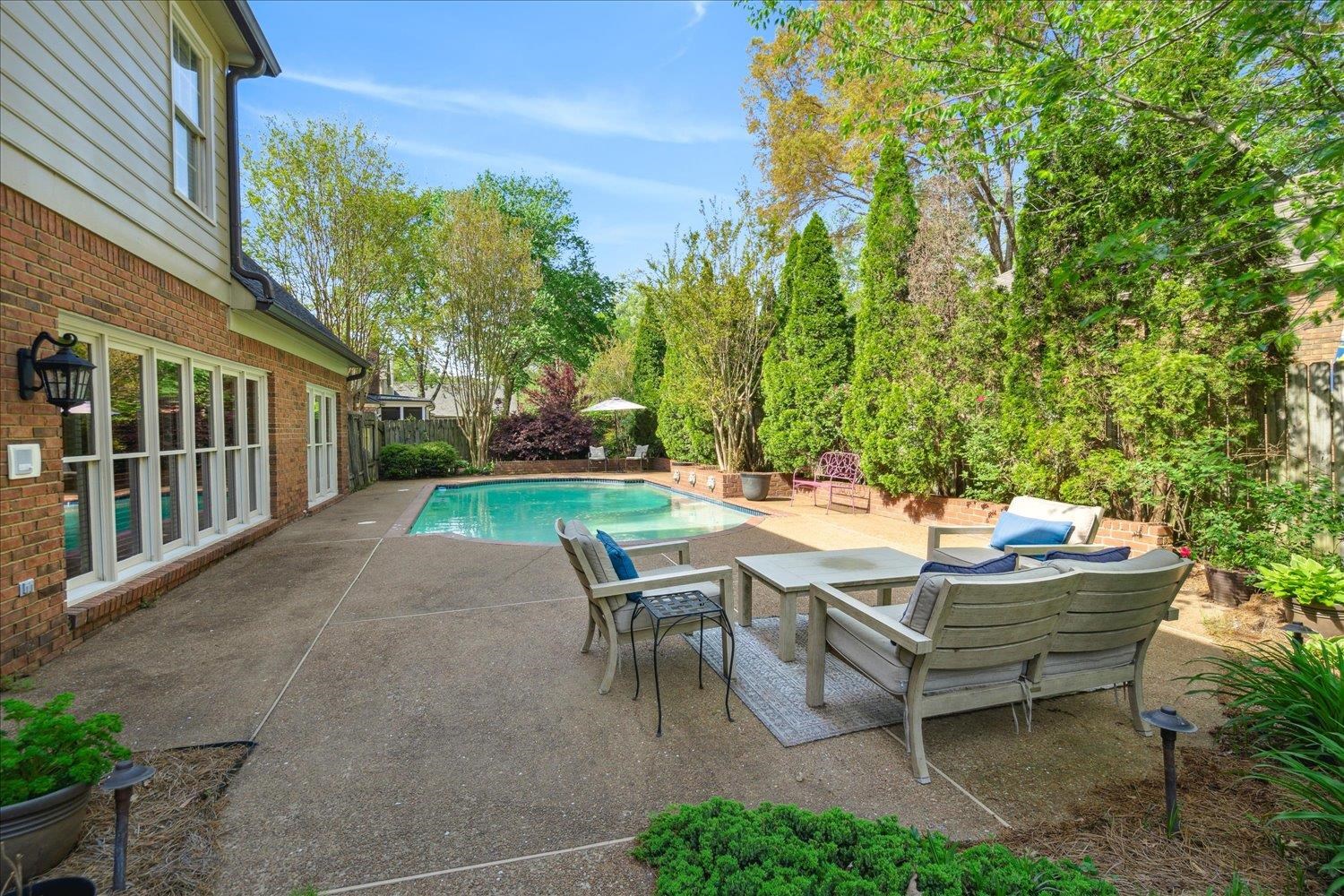 Germantown, Tennessee 38139, United States, 4 Bedrooms Bedrooms, ,3 BathroomsBathrooms,Residential,Active,201059