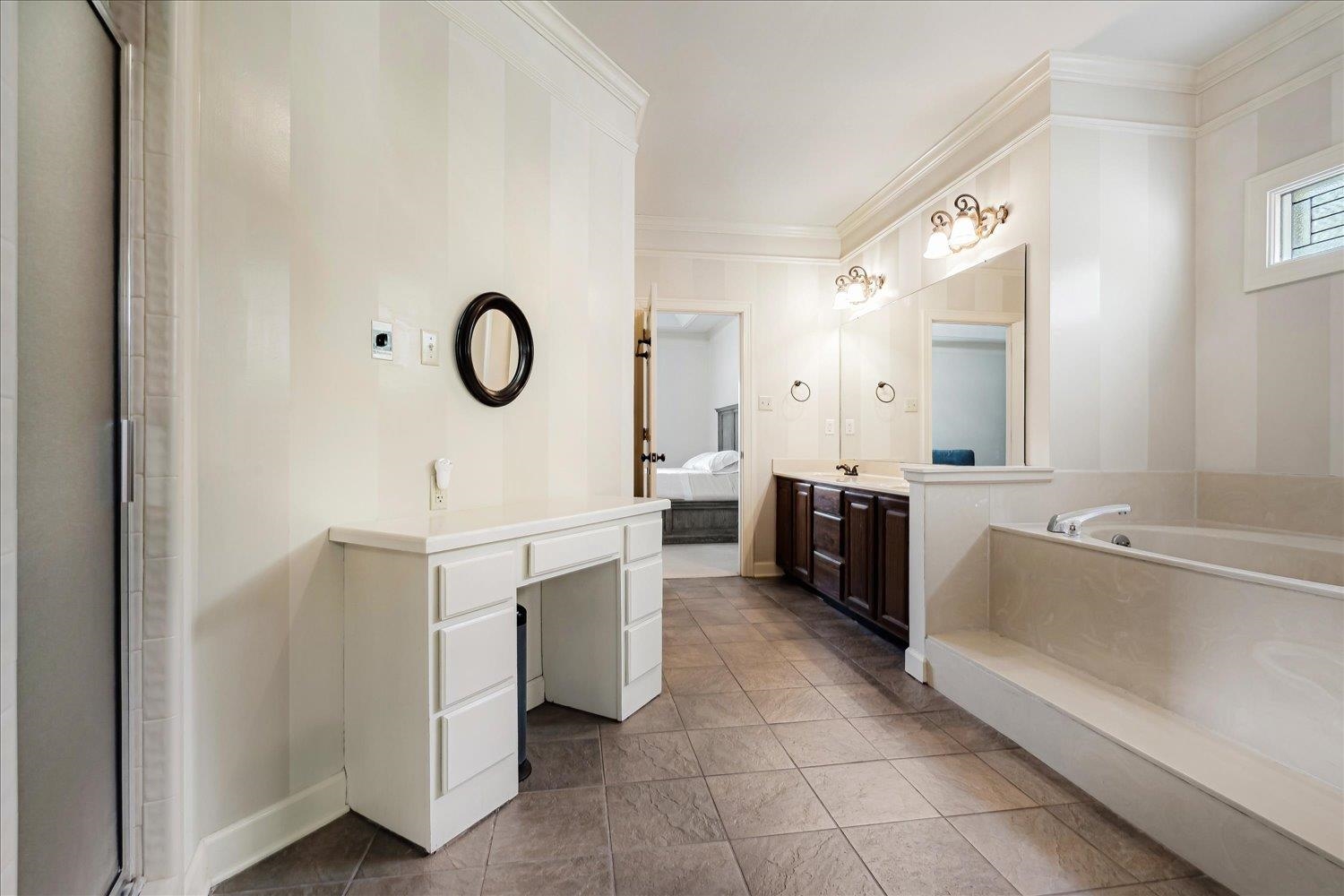 Germantown, Tennessee 38139, United States, 4 Bedrooms Bedrooms, ,3 BathroomsBathrooms,Residential,Active,201059