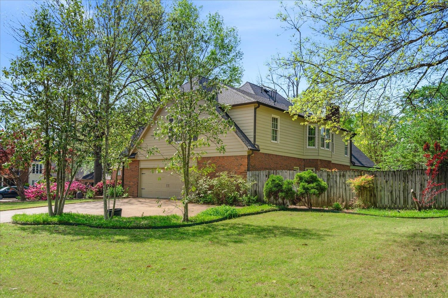 Germantown, Tennessee 38139, United States, 4 Bedrooms Bedrooms, ,3 BathroomsBathrooms,Residential,Active,201059