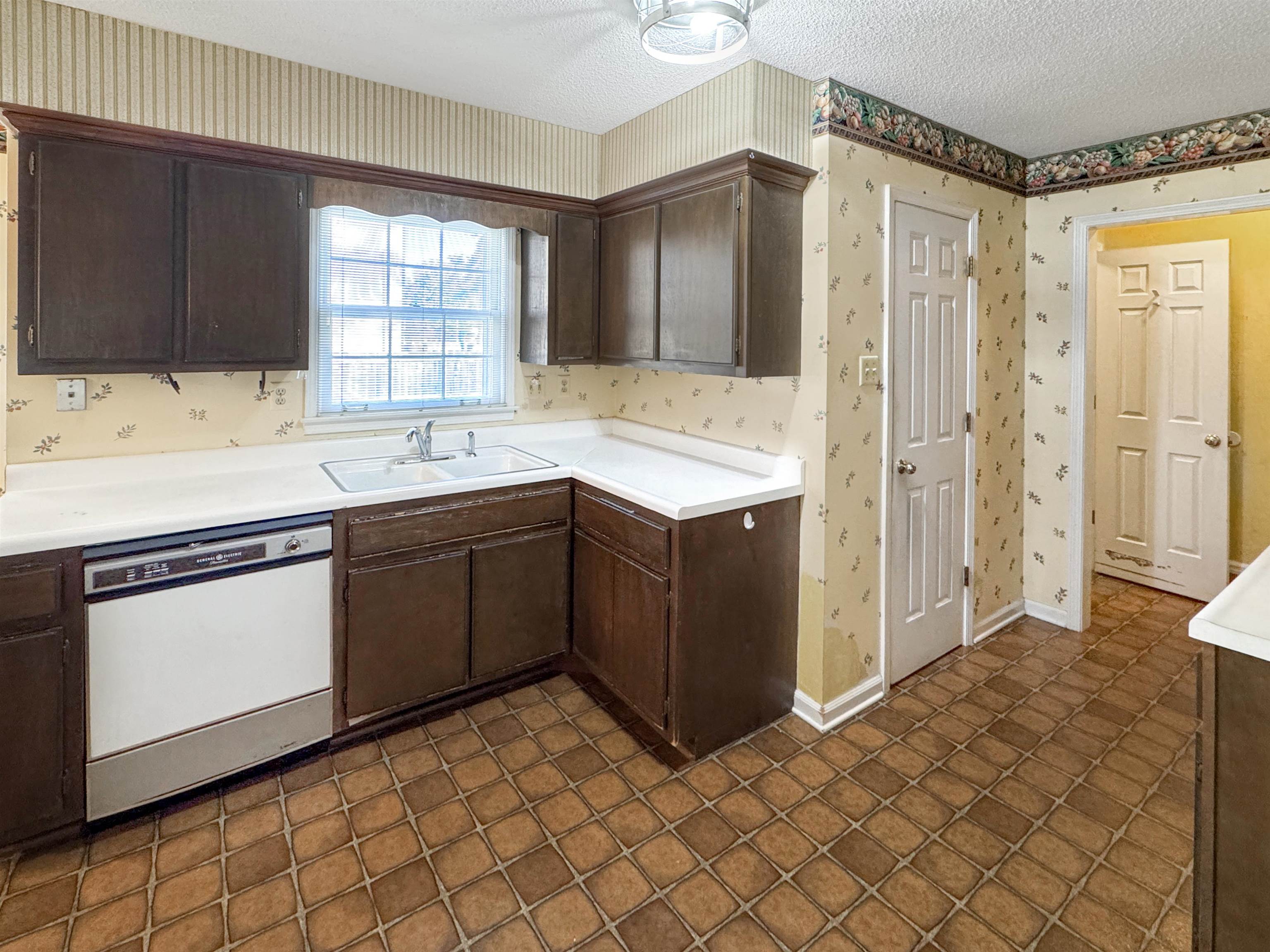 Germantown, Tennessee 38138, United States, 4 Bedrooms Bedrooms, ,3 BathroomsBathrooms,Residential,Active,2980