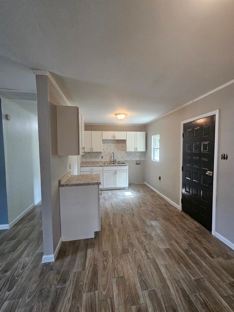 Photo of 657 DELTA ST, Memphis, TN 38109 (MLS # 10231244)