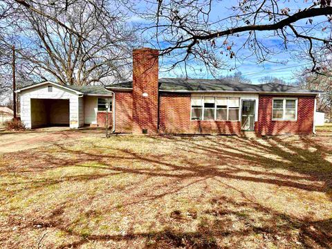 Photo of 1806 E HWY 54 HWY E, Covington, TN 38019 (MLS # 10217154)