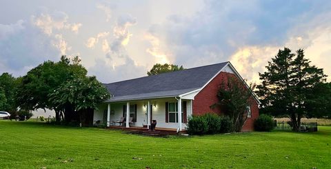 Photo of 905 GOLF DR, Saulsbury, TN 38067 (MLS # 10217720)