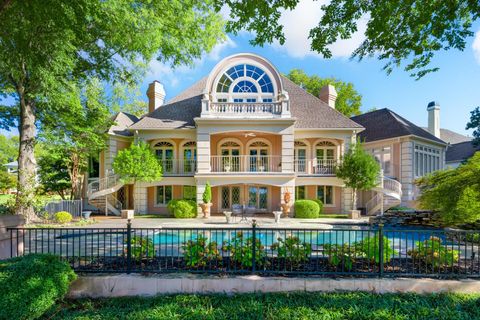 Photo of 3300 POINTE SOUTH CV, Memphis, TN 38125 (MLS # 10202714)