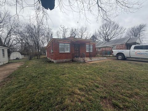 Photo of 2483 HANWOOD RD, Memphis, TN 38108 (MLS # 10215889)