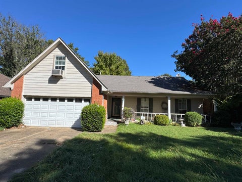 Photo of 7720 DEERFIELD TRCE, Memphis, TN 38133 (MLS # 10231927)