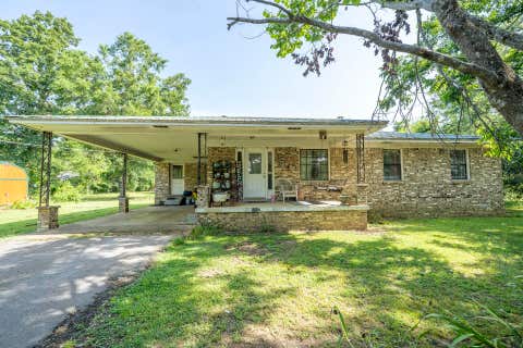 Photo of 261 MACON ST, Savannah, TN 38372 (MLS # 10225965)