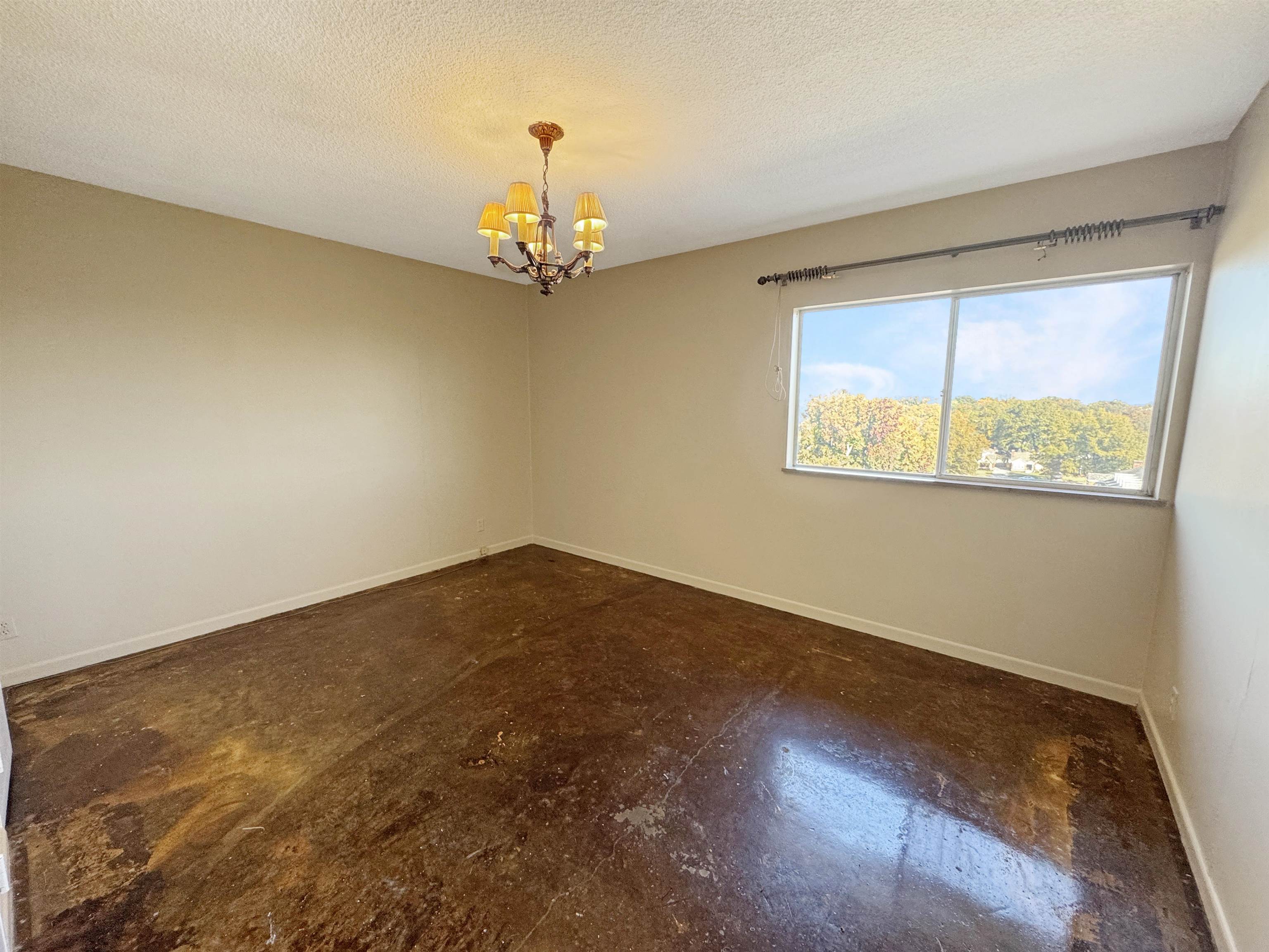 Memphis, Tennessee 38112, United States, 2 Bedrooms Bedrooms, ,2 BathroomsBathrooms,Residential,Active,245023