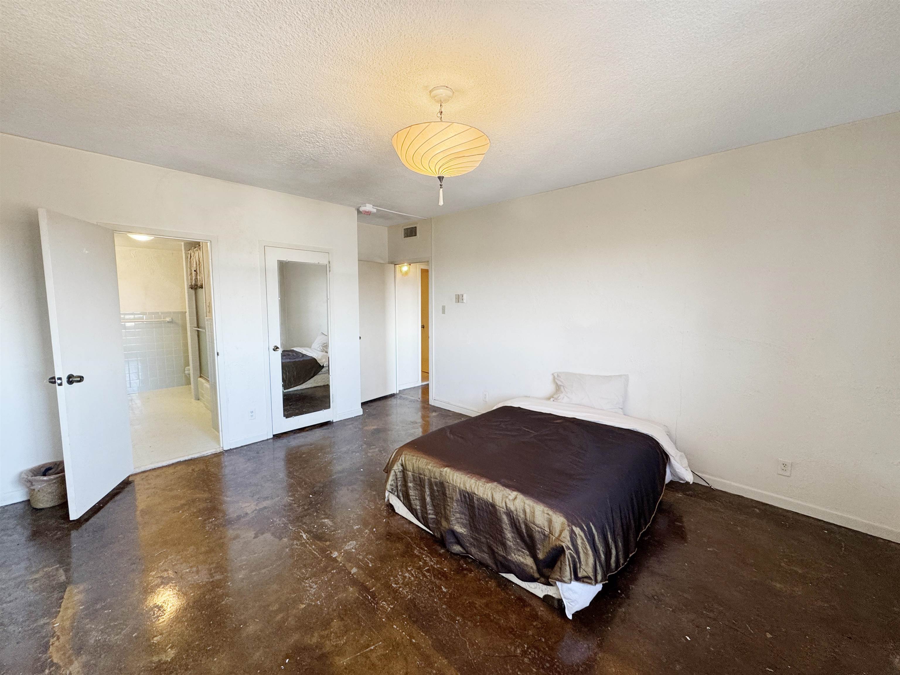 Memphis, Tennessee 38112, United States, 2 Bedrooms Bedrooms, ,2 BathroomsBathrooms,Residential,Active,245023