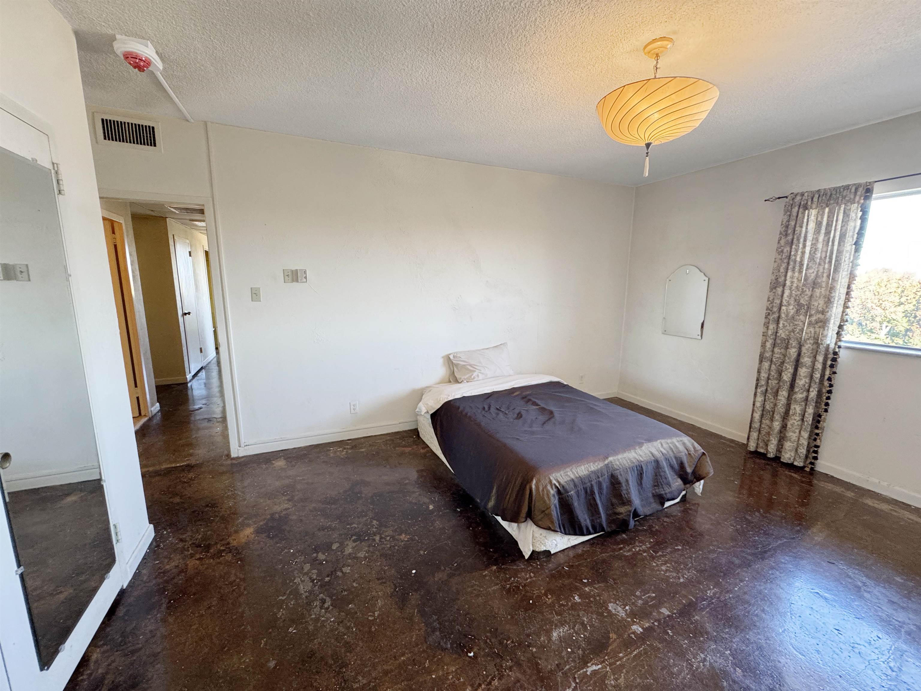 Memphis, Tennessee 38112, United States, 2 Bedrooms Bedrooms, ,2 BathroomsBathrooms,Residential,Active,245023